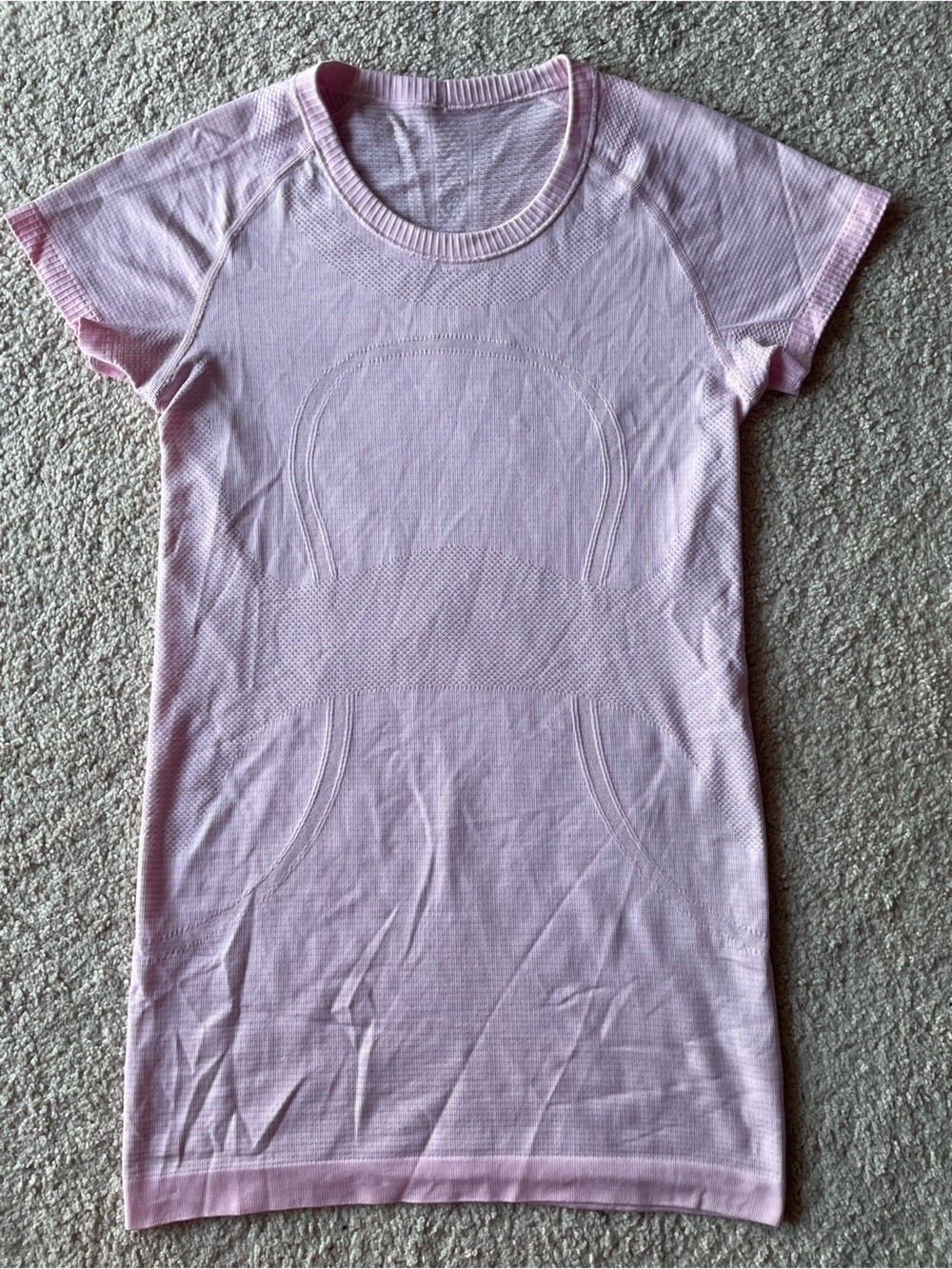 Lululemon Swiftly Tech Light Pink Seamless T-Shirt Women Size 6 Athleisure Run